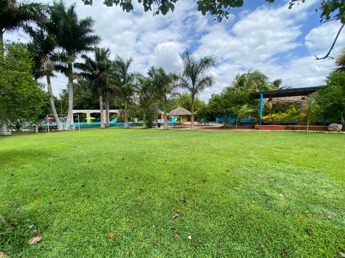 Hotel La Ceiba Calkini Exterior photo